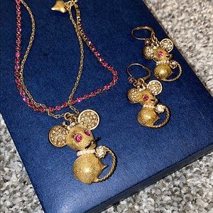 Too cute! Gold mice set with necklace & earrings.